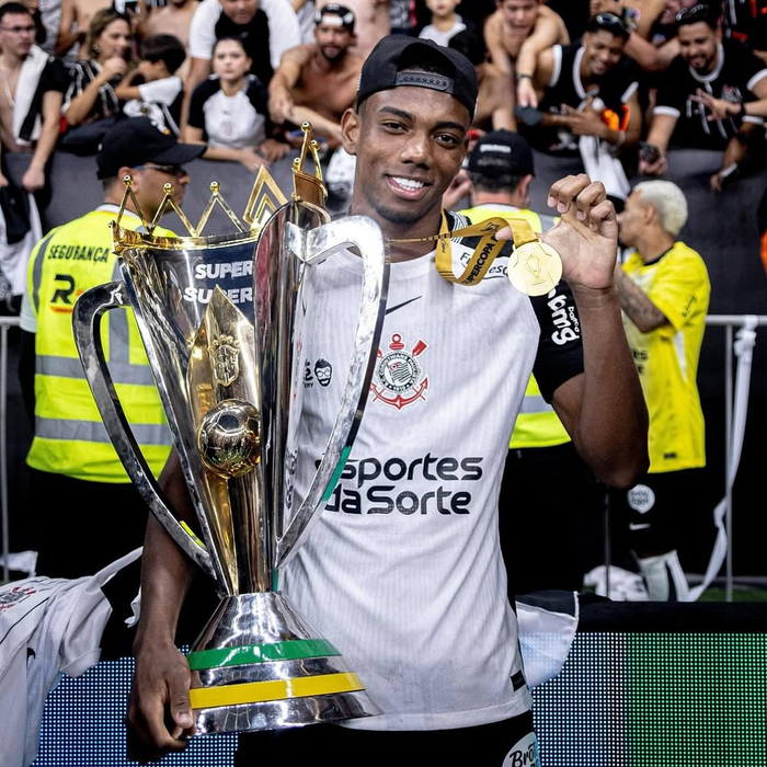 开云官方app入口-米兰签署安德烈交易文件，或就科林蒂安违约诉诸国际足联|AC米兰|安德烈-安德烈|米兰-科林|ac米兰|巴甲_新浪体育_新浪新闻